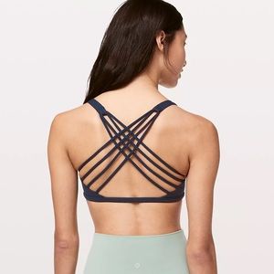 Lululemon free to be sports bra
